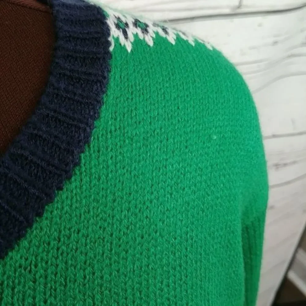 Jolly Sweater gently used